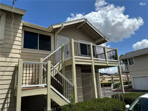 713 Walnut Drive #17, Lake Elsinore, CA 92530