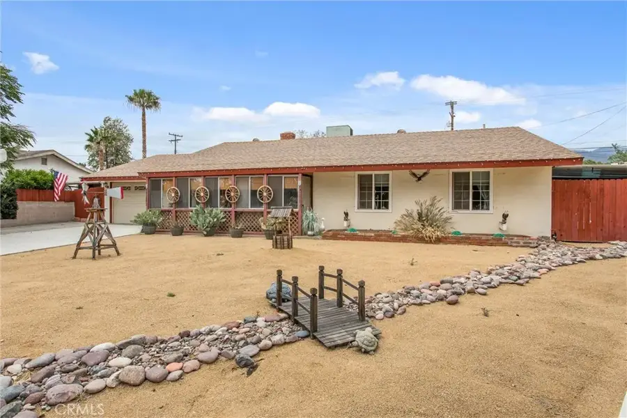 26252 Croydon St, Highland, CA 92346 - #2