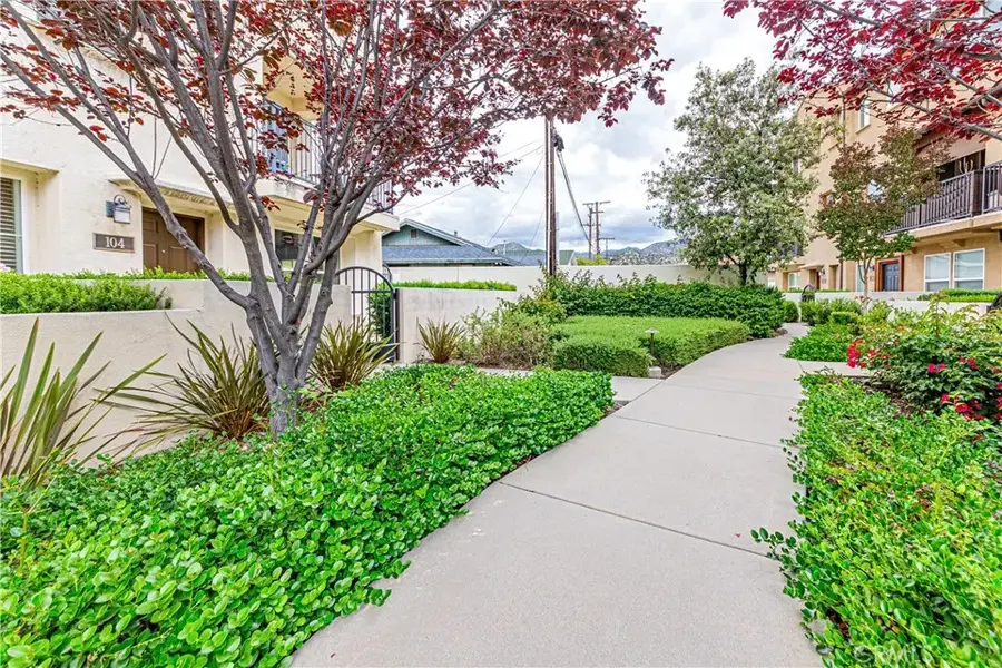 809 N Dalton #104, Azusa, CA 91702 - #3