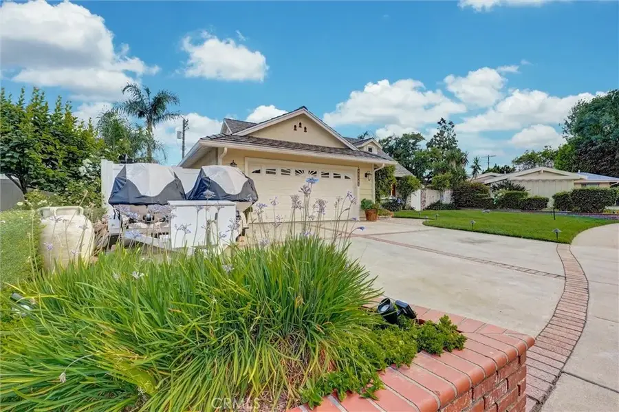 16926 Flanders Street, Granada Hills, CA 91344 - #3