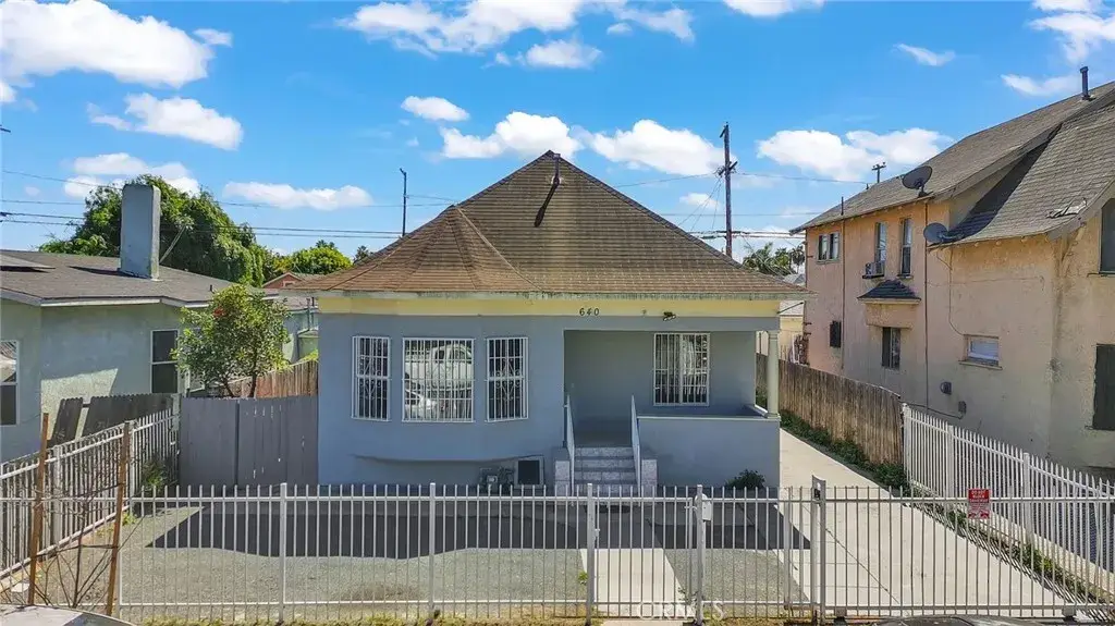 640 E 54th Street, Los Angeles, CA 90011 - #1