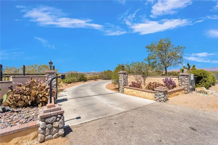 18550 Eucalyptus, Hesperia, CA 92345 - #3