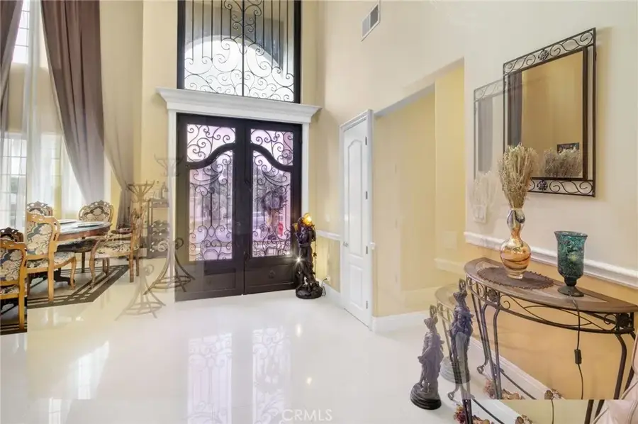 9229 Stoakes, Downey, CA 90240 - #2