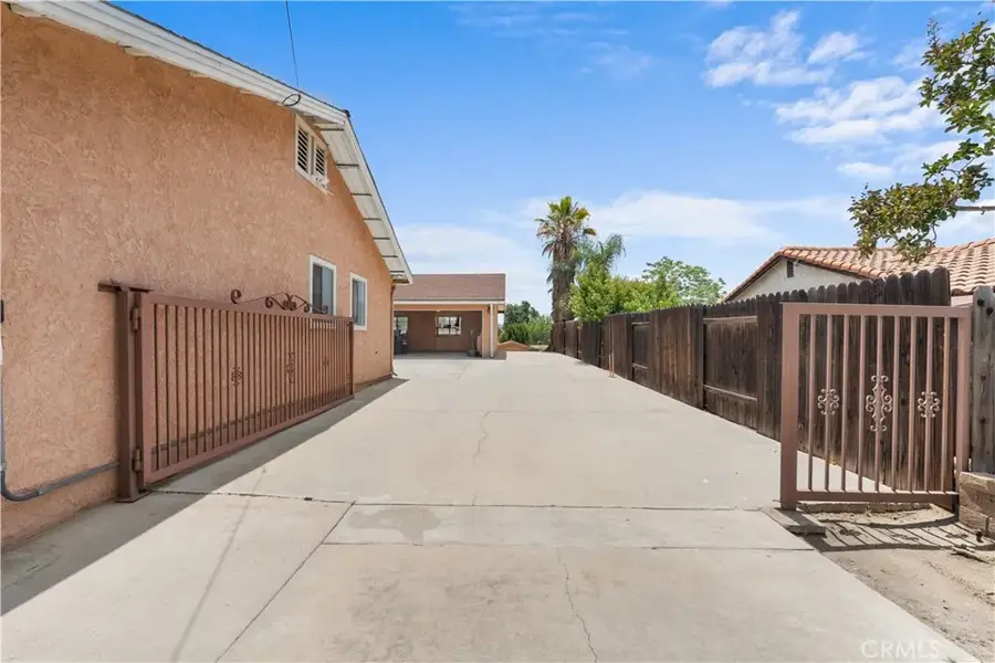 33227 Avenue D, Yucaipa, CA 92399 - #3