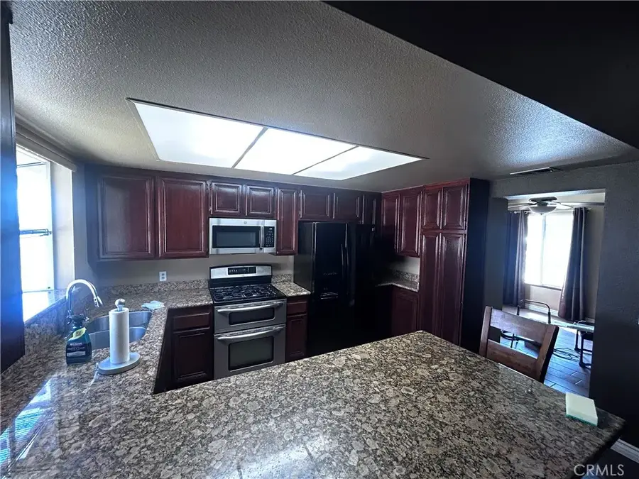 6085 Olive, San Bernardino, CA 92407 - #2