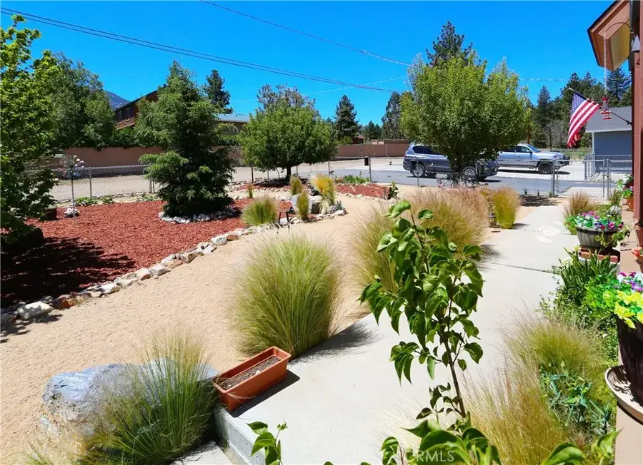 2097 Fox, Big Bear City, CA 92314 - #3