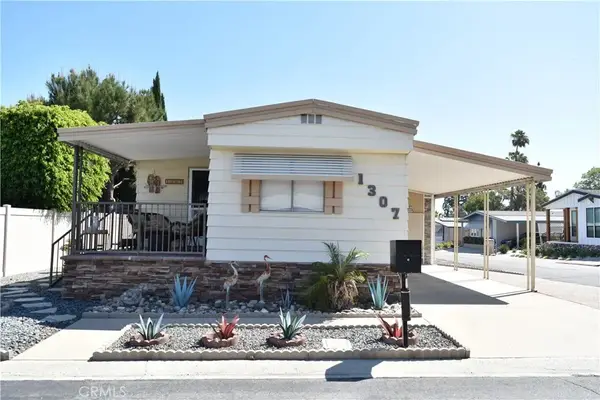 1307 Orangewood, Corona, CA 92882