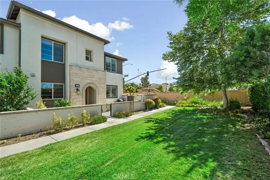 3860 S Oasis Paseo #6, Ontario, CA 91761 - #2