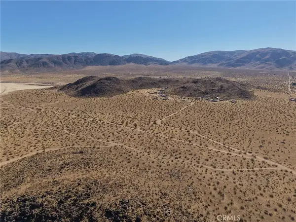 1 Fairview Valley, Apple Valley, CA 92307