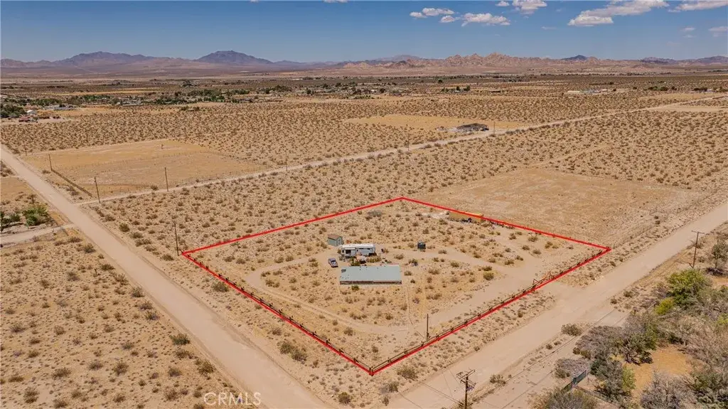 35330 Foothill Rd, Lucerne Valley, CA 92356 - #1