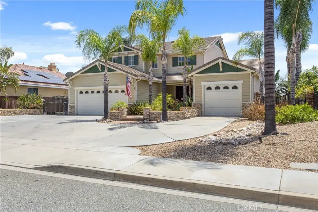 30183 Frontera Del Sur, Highland, CA 92346 - #1
