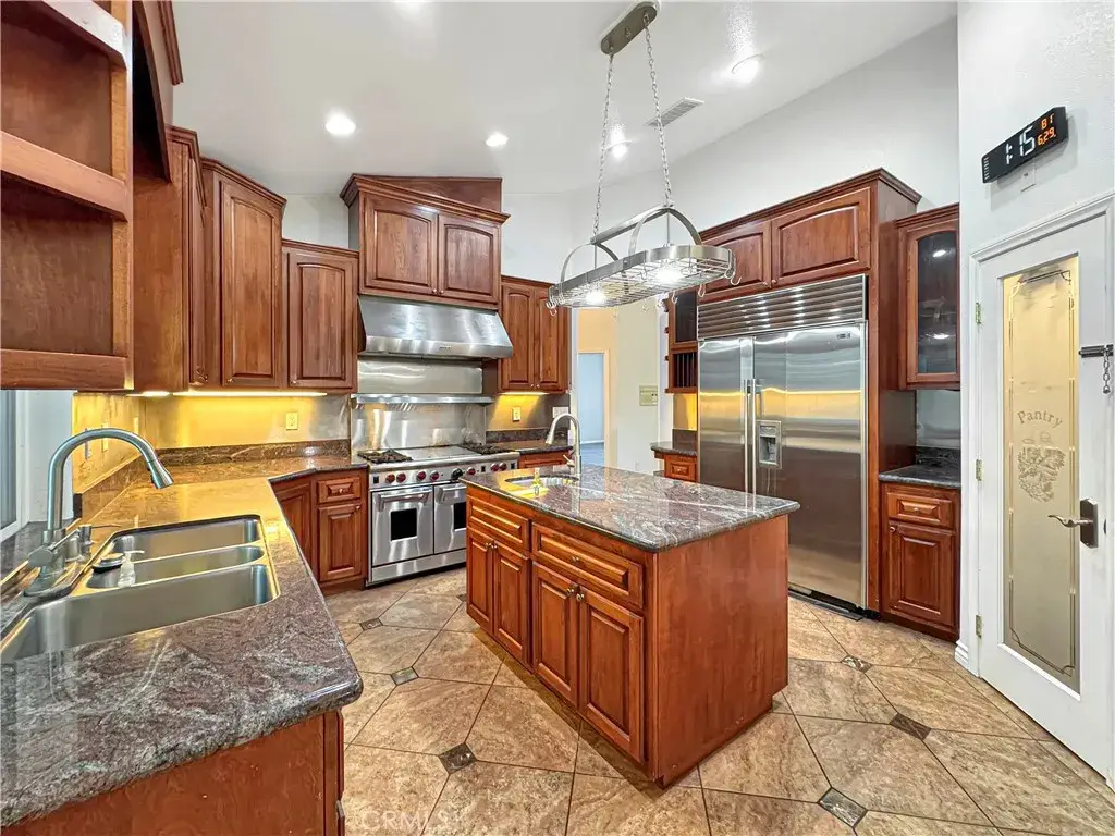 875 Clark, Riverside, CA 92501 - #1