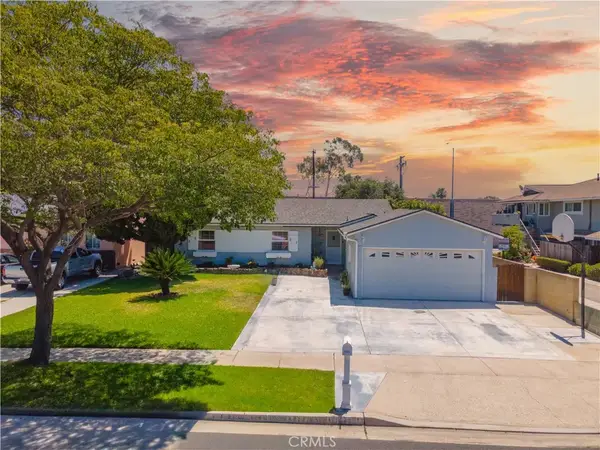 2501 Deodar, Santa Ana, CA 92705