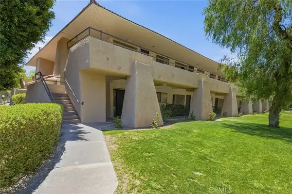 2801 N Los Felices Cir East #104, Palm Springs, CA 92262