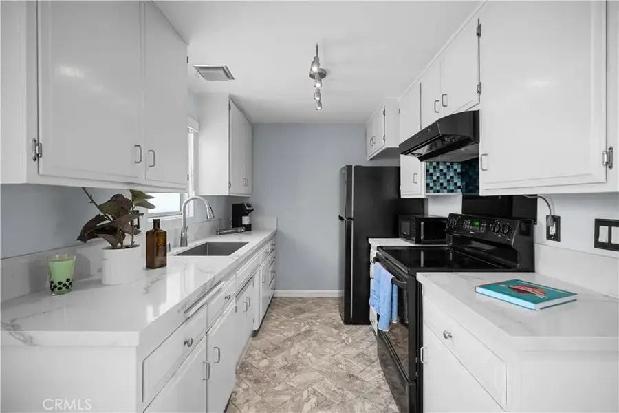 401 W 5th #3C, Long Beach, CA 90802 - #2
