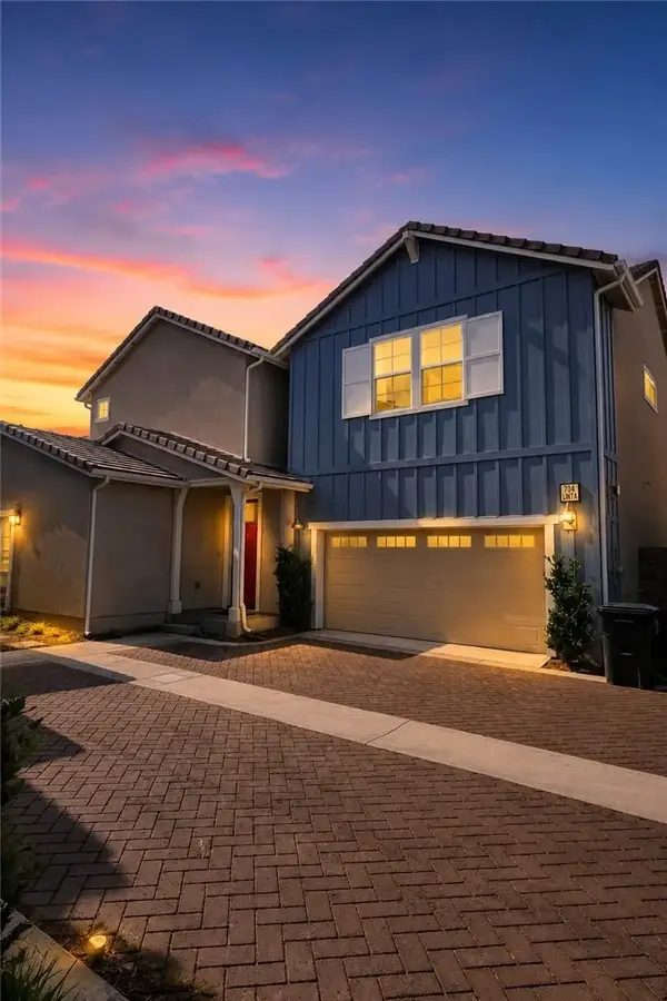 7044 Mallow Dr #4, Fontana, CA 92336
