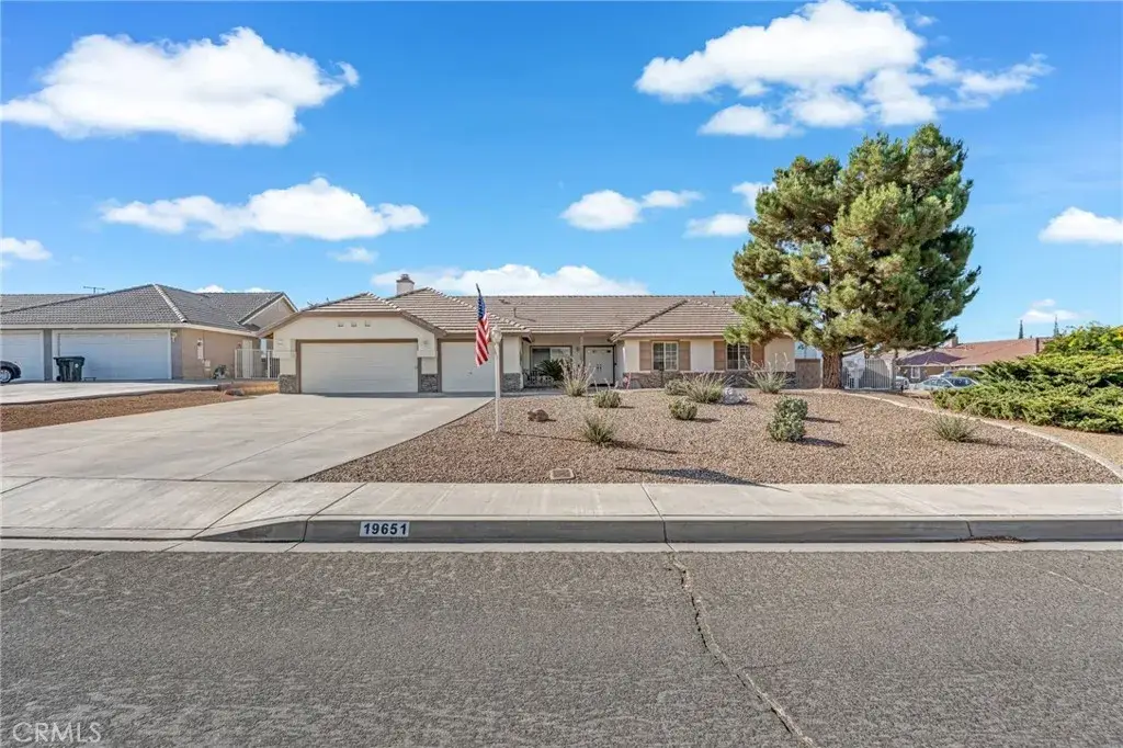 19651 Ottawa Road, Apple Valley, CA 92308 - #1