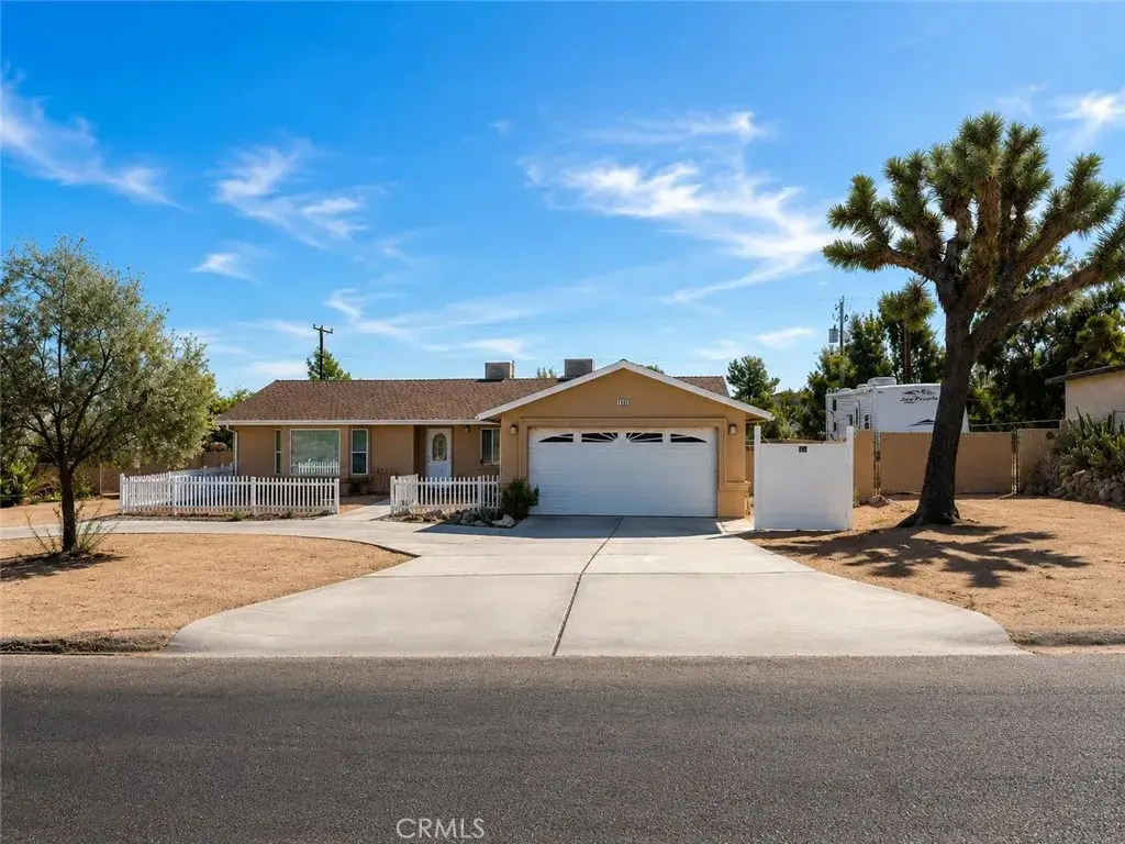 7619 Dumosa Avenue, Yucca Valley, CA 92284 - #1