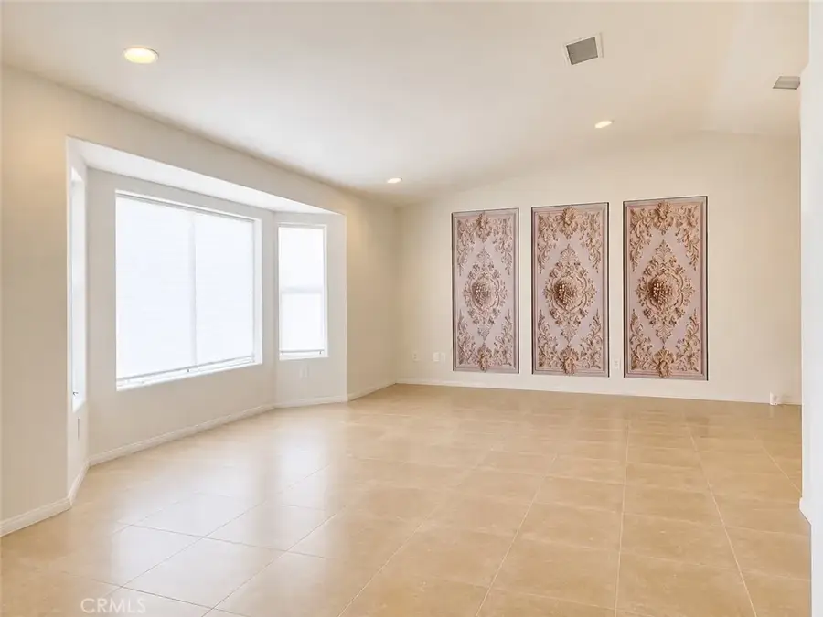 7619 Dumosa Avenue, Yucca Valley, CA 92284 - #3