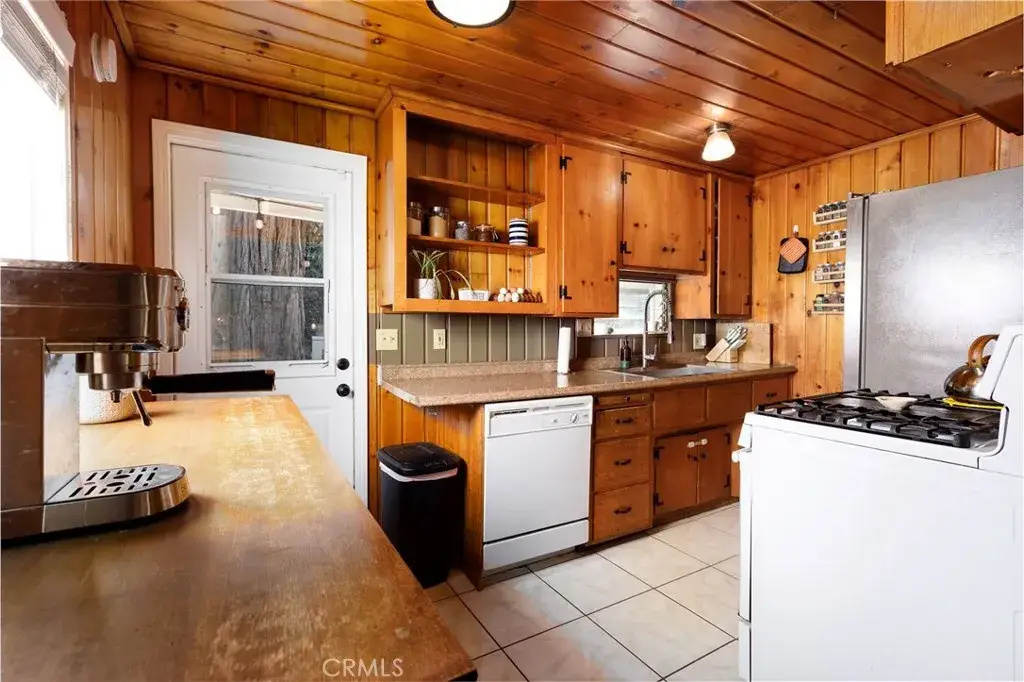 23668 Scenic, Crestline, CA 92325 - #1