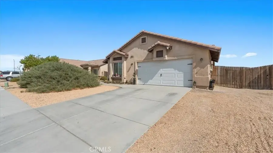 15928 Elkins, Victorville, CA 92395 - #2