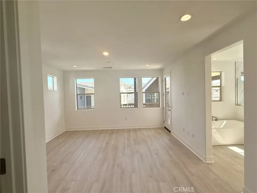 27410 Rainwood Place, Valencia, CA 91381 - #2