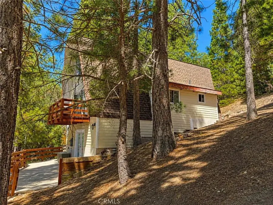 30975 Knob Hill Circle, Running Springs, CA 92382 - #2