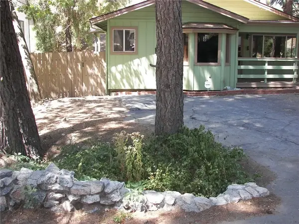 22920 Fir, Crestline, CA 92325