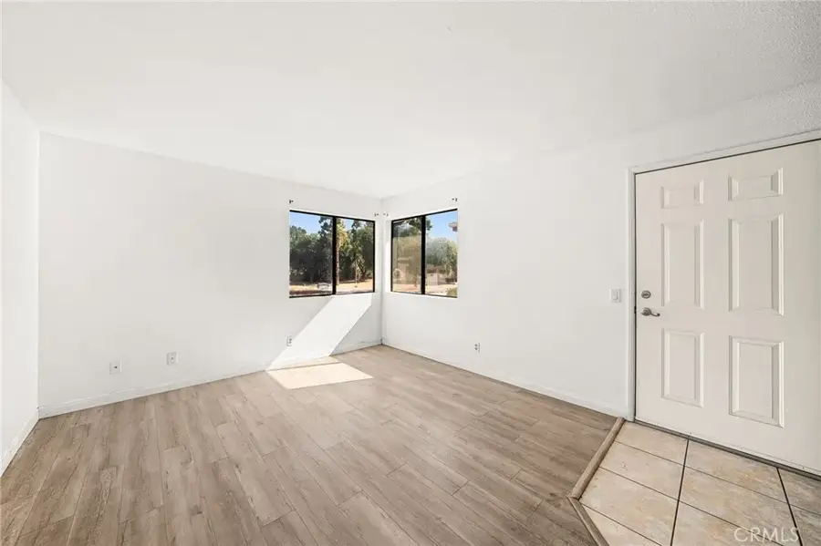 1327 Massachusetts #205, Riverside, CA 92507 - #3