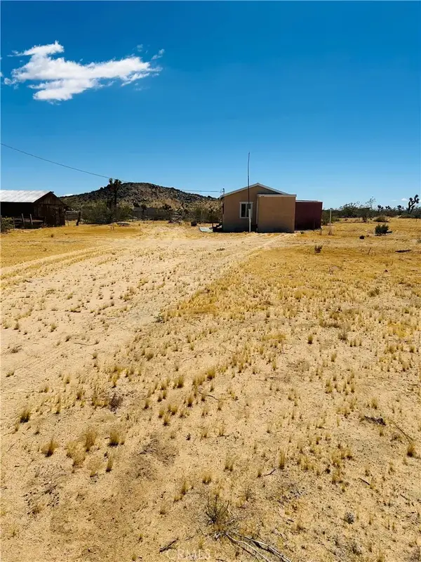 659 N Polands Way, Landers, CA 92285