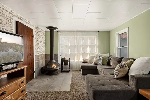 25616 Hi Lane, Twin Peaks, CA 92391