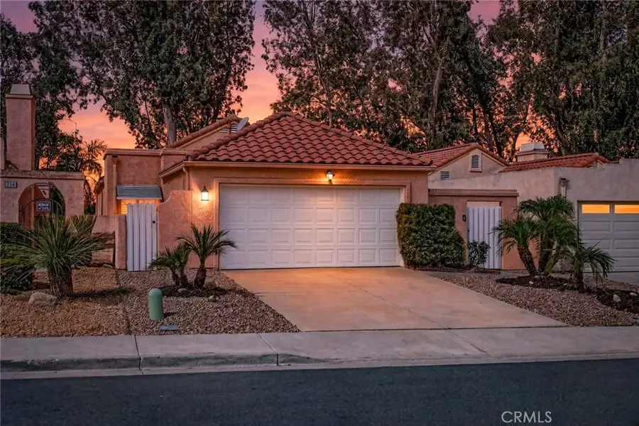 726 Verona, San Jacinto, CA 92583 - #2