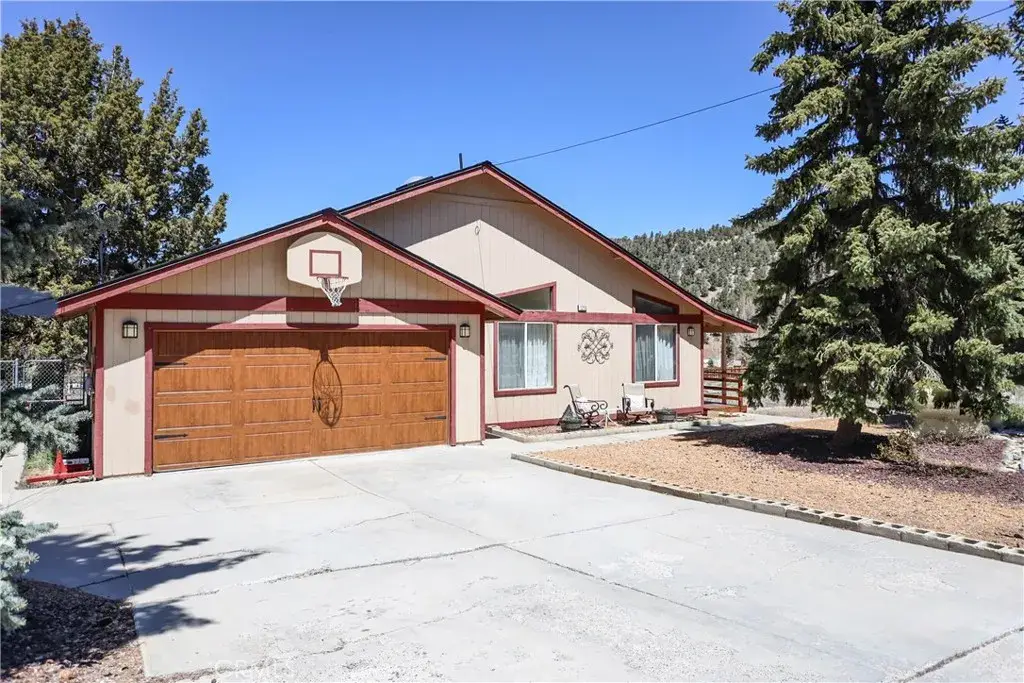 1210 Crestwood, Big Bear City, CA 92314 - #1
