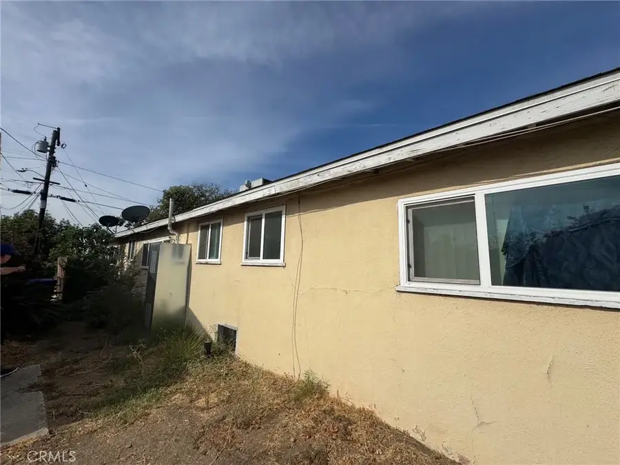 120 E South Street, Rialto, CA 92376 - #3