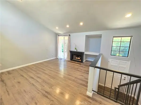 11107 Arminta #22, Los Angeles, CA 91352