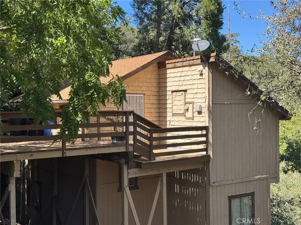 327 E Zermatt Drive, Crestline, CA 92325