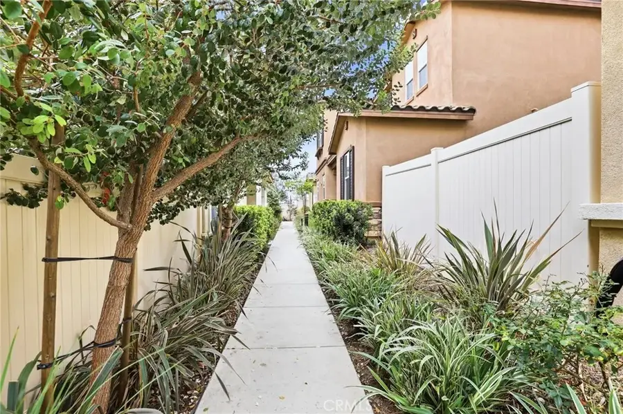 27464 Honeydew Court, Saugus, CA 91350 - #2