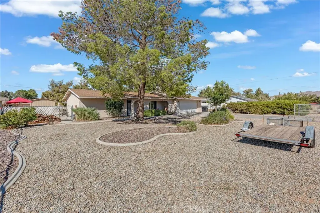 22272 Klickitat Avenue, Apple Valley, CA 92307 - #1