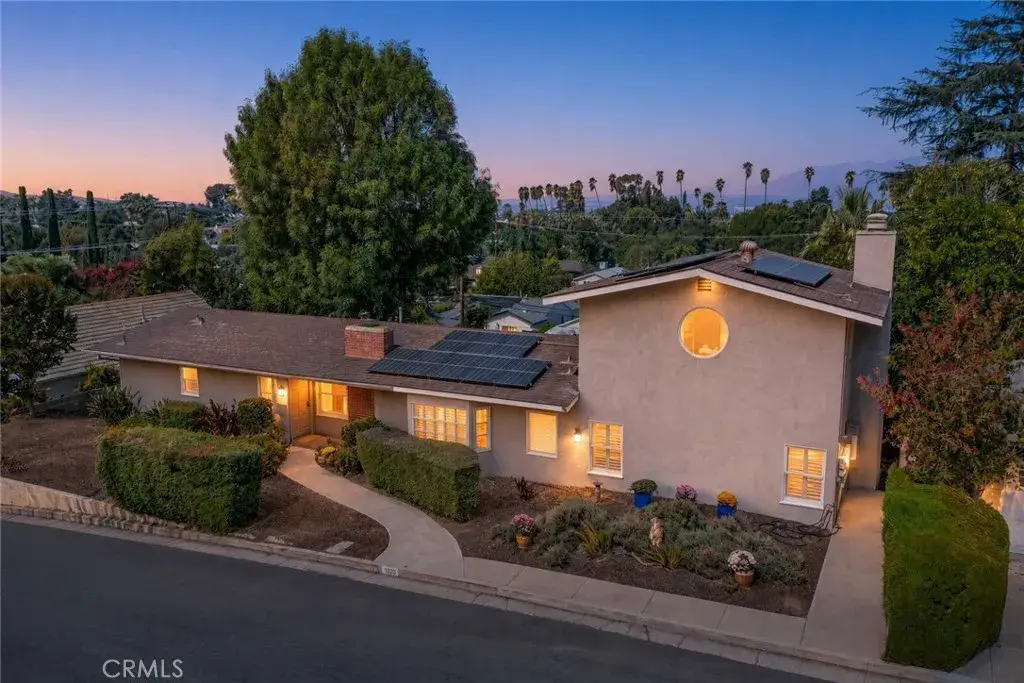 1020 La Cresta, Redlands, CA 92373 - #1