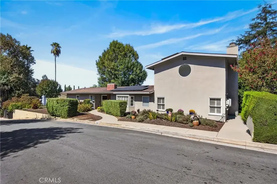 1020 La Cresta, Redlands, CA 92373 - #2