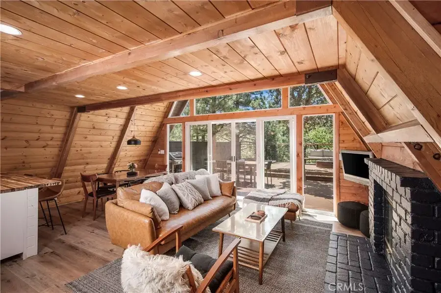 587 Villa Grove Avenue, Big Bear City, CA 92314 - #2