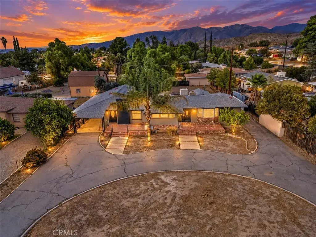 2050 E Oakland Avenue, Hemet, CA 92544 - #1
