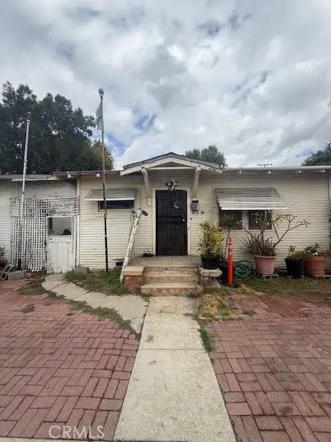 8201 Morton, Los Angeles, CA 90001