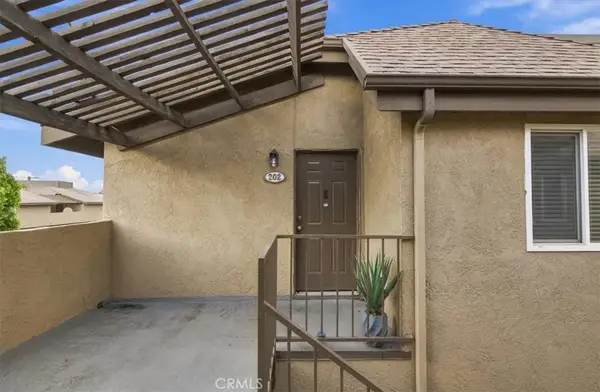 788 Gianni Drive #202, Corona, CA 92879