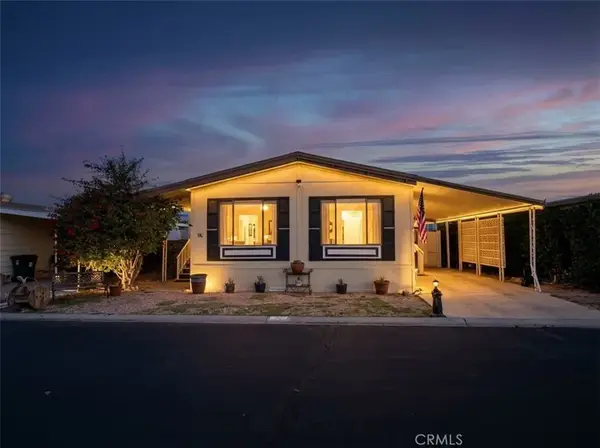 1300 W Menlo #97, Hemet, CA 92543
