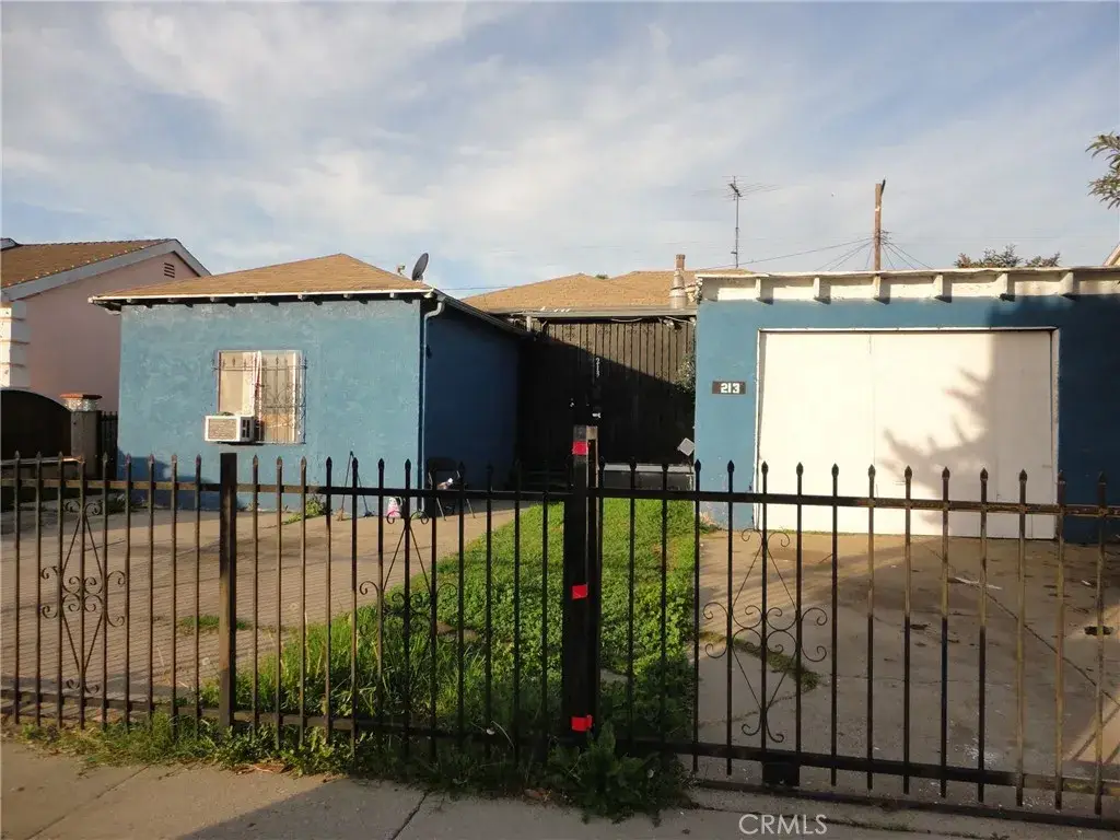 213 N Broadacres Avenue, Compton, CA 90220 - #1