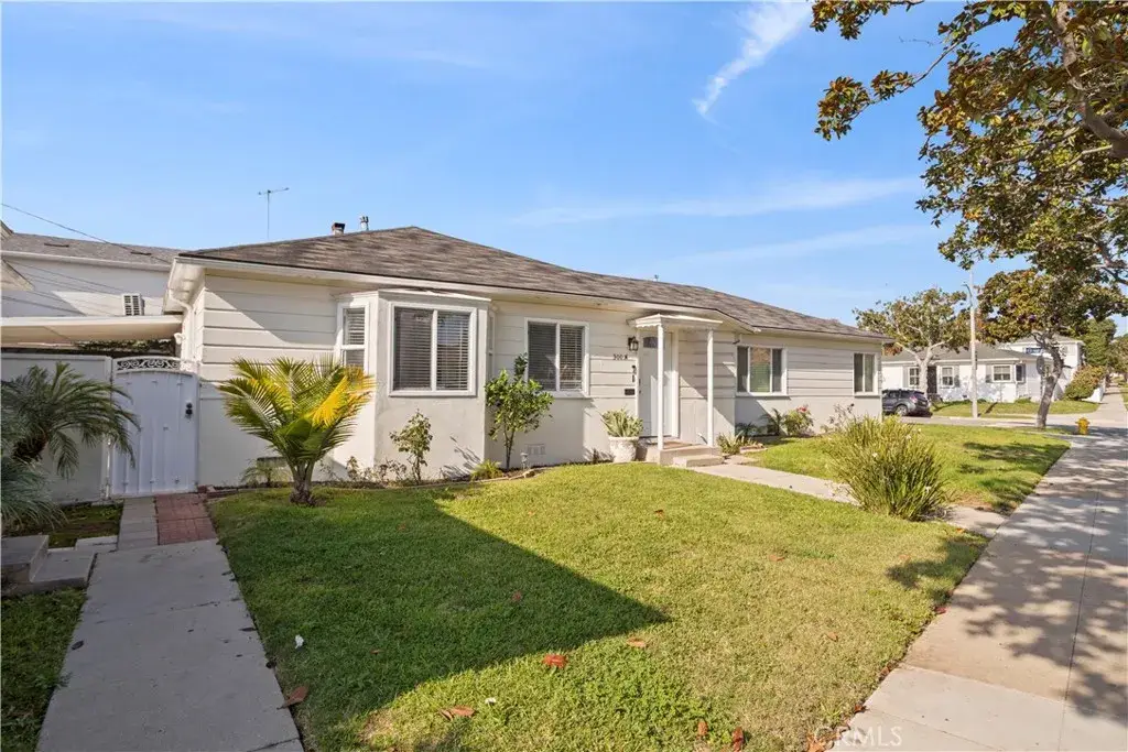 300-. W Hillsdale, Inglewood, CA 90302 - #1