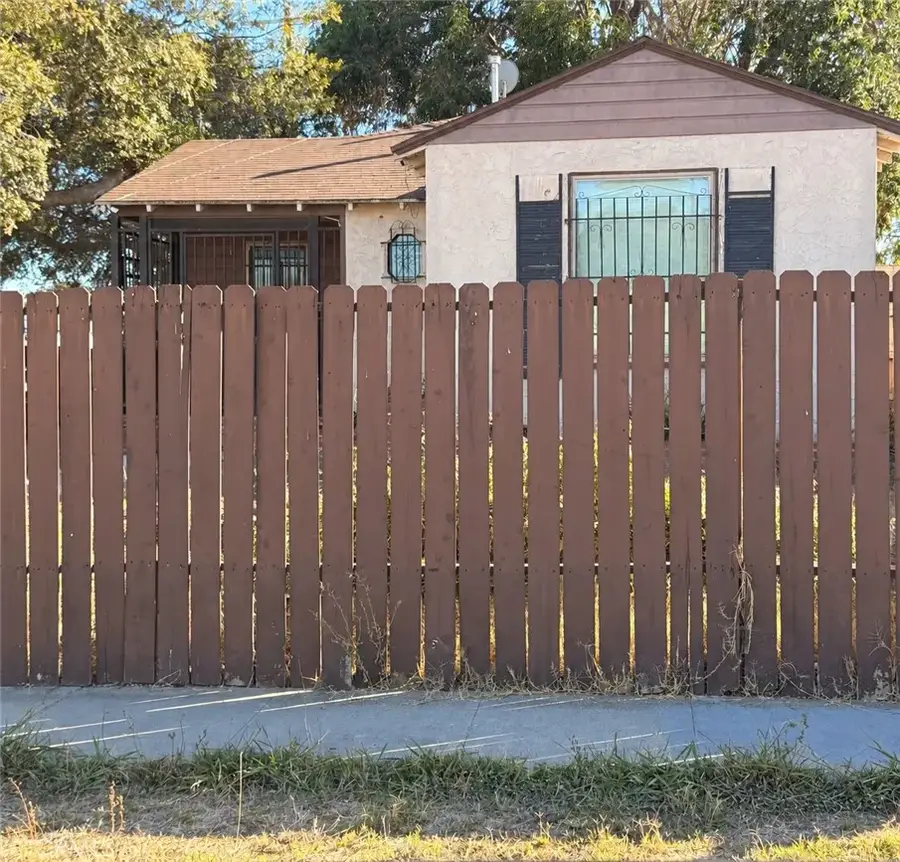 800 W 99th St Street, Los Angeles, CA 90044 - #3