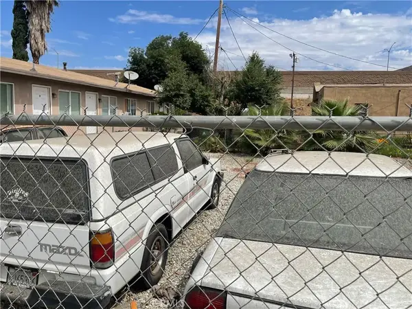 3865 Fox Tail North, Jurupa Valley, CA 92509