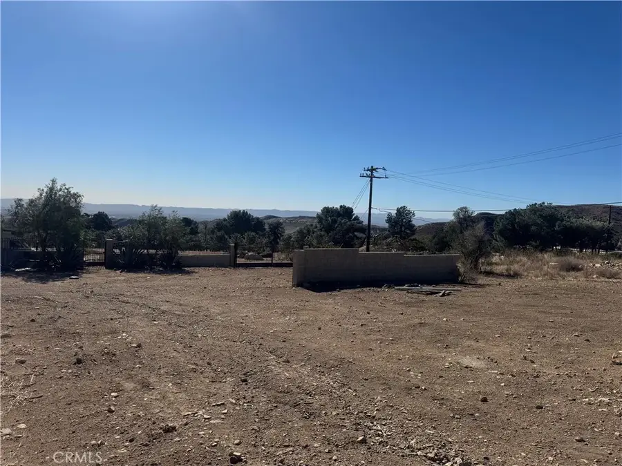 11252 Barca, Sylmar, CA 91342 - Image #2